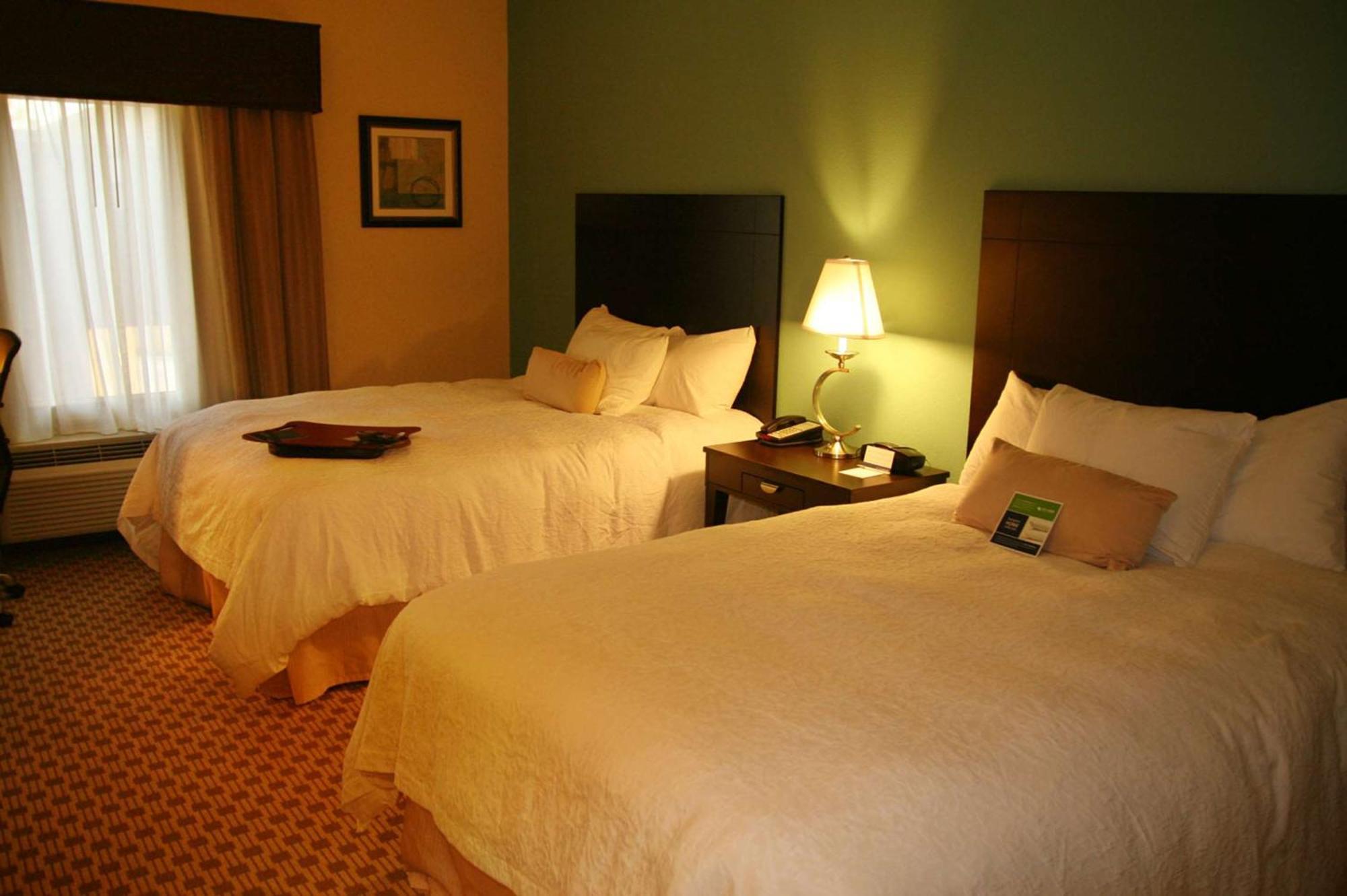 Hampton 3*